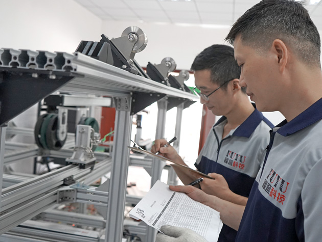 直線模（mó）組生產流程