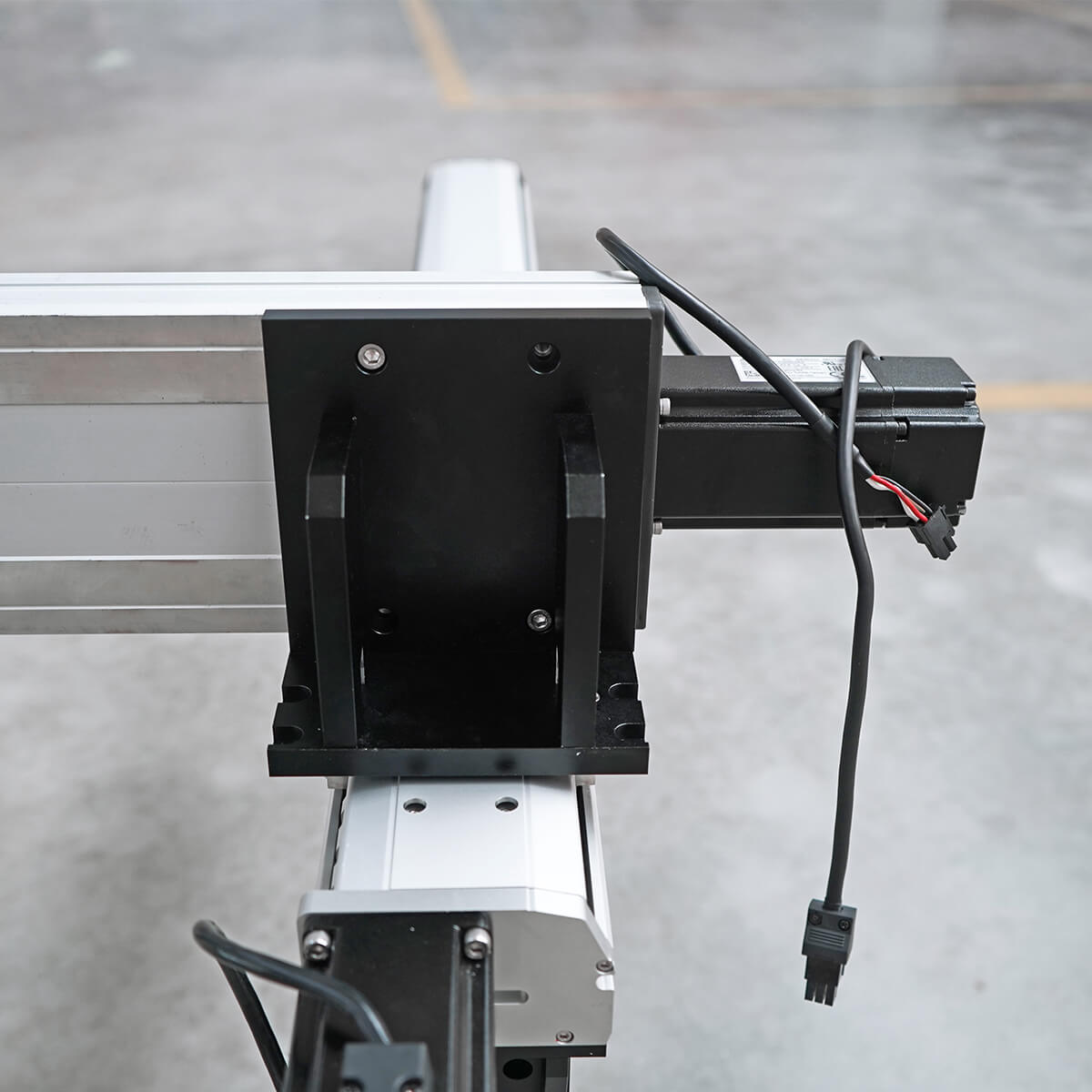 定製（zhì）多軸龍門滑台模組（zǔ）