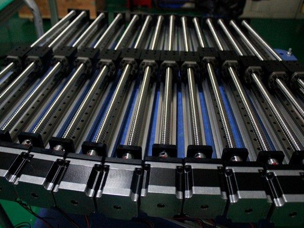 絲杆滑台在各行業中的應用（yòng）