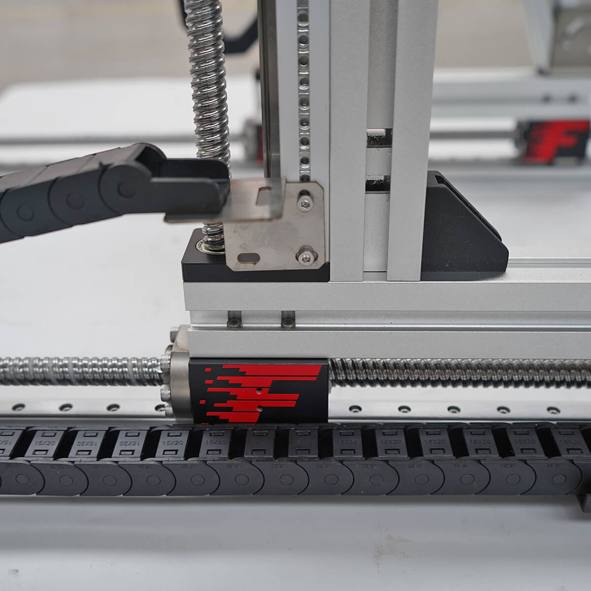 定製三軸龍門滑台（tái）